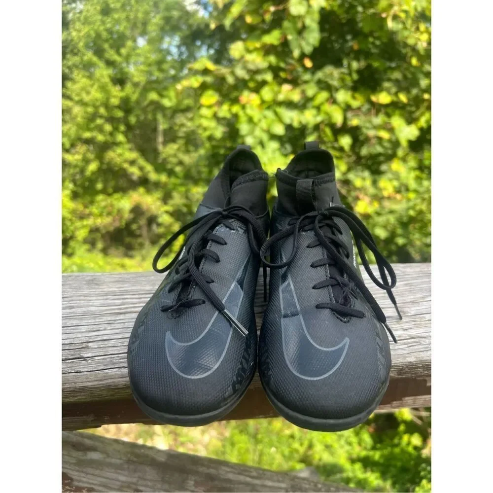 Nike Junior Phantom GT2 Club Dynamic-Fit FG - Black/Summit White/Bright Crimson